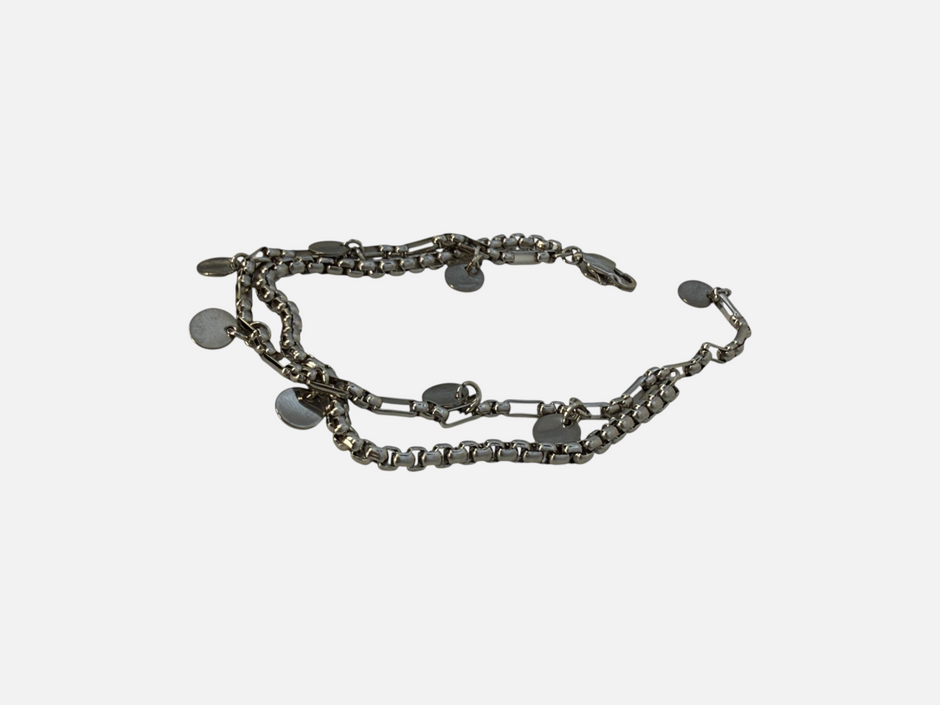 SPARQ dubbele schakelarmband in zilverkleurig metaal met minimalistische ronde bedels en een karabijnsluiting.