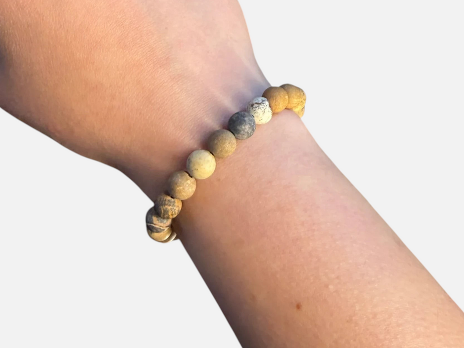 SPARQ verstelbare kralenarmband met natuurstenen in beige en bruintinten om een pols