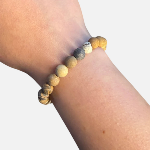 SPARQ verstelbare kralenarmband met natuurstenen in beige en bruintinten om een pols