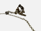 SPARQ zilverkleurige armband met een verfijnde schakelketting en een charmante kattenhanger voor kattenliefhebbers.